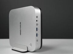 Il Mini PC Minisforum M2 Pro viene fornito con un supporto verticale incluso nella confezione.