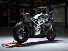 Triumph ha rilasciato alcune interessanti immagini del suo prototipo di moto elettrica sportiva TE-1 (Immagine: Triumph)