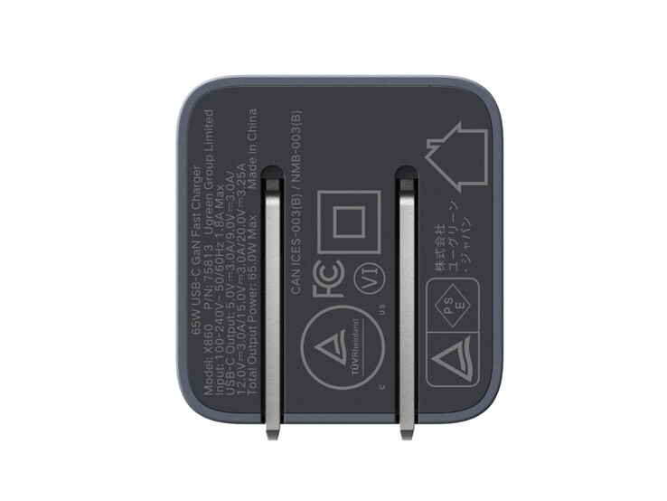 Il caricatore Nexode Air 65W di Ugreen