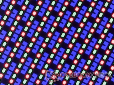 Subpixel OLED nitidi e quasi privi di granulosità grazie al rivestimento lucido