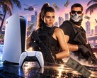 Personaggi di GTA 6 accanto a una PS5 e a un controller DualSense.