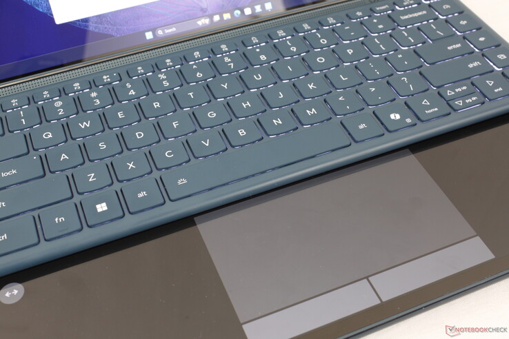Tastiera rimovibile abilitata Bluetooth con touchpad virtuale