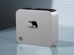 Il mini PC da gioco Slimbook One con Ryzen AI 9 HX 370 è dotato di Linux, supporto OCuLink e numerose porte. (Fonte: Slimbook)