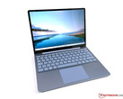 Il Surface Laptop Go 3 dovrebbe assomigliare al suo predecessore, nella foto. (Fonte: Notebookcheck)