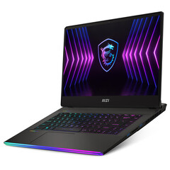 MSI Raider GE67 HX è ordinabile con un display OLED da 240 Hz almeno quattro mesi prima dell&#039;equivalente Razer Blade 15. (Fonte: MSI)