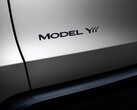 Il logo della Model Y L allude a tre file di sedili. (Fonte: Tesla)