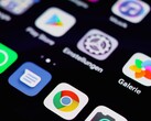 Android smartphone con il menu delle app e l'icona delle impostazioni