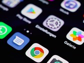 Android smartphone con il menu delle app e l'icona delle impostazioni
