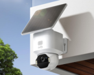 Anker Eufy SoloCam E42 (nella foto) può registrare continuamente se alimentata via cavo e supporta la ricarica solare con il pannello SolarPlus 2.0 staccabile di Eufy. (Fonte: Amazon/Anker)