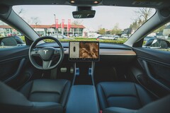 La Guida autonoma completa di Tesla è un'opzione da 8.000 dollari per l'acquisto di un veicolo con un abbonamento successivo di 99 dollari al mese. (Fonte immagine: Bram Van Oost)