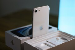 Il prossimo iPhone SE potrebbe essere lanciato in India con tre configurazioni di memoria. (Fonte immagine: AB)