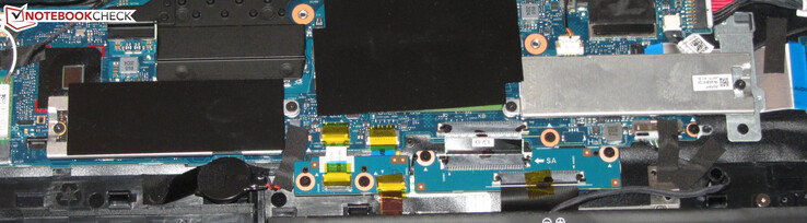 Un SSD NVMe (a sinistra) è utilizzato come drive di sistema. È possibile installare un secondo SSD NVMe.