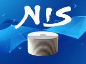 Logo NIS America raffigurato sopra dei dischi PS5 vuoti