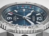 Il nuovo Citizen Promaster Air NK0040-58L, nella foto, presenta un quadrante blu con finitura soleil.