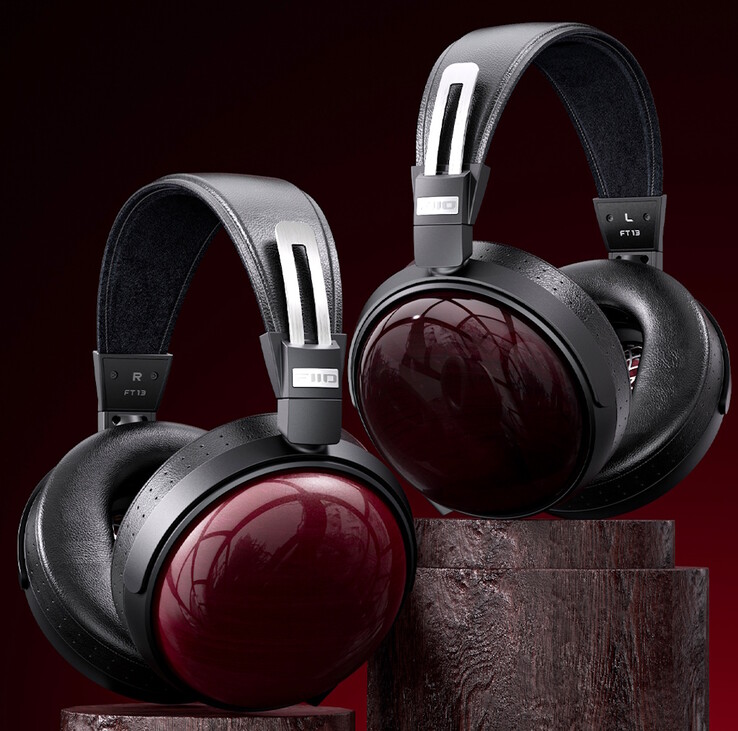 Le cuffie FiiO FT13 sono disponibili con padiglioni in legno naturale viola o nero. (Fonte: FiiO)
