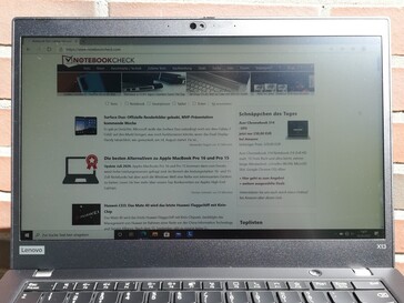 Lenovo ThinkPad X13 - utilizzo all'aperto