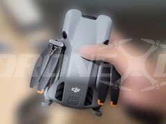 Il DJI Mini 5 Pro dovrebbe pesare meno di 250 g, nonostante i vari aggiornamenti hardware di cui si parla. (Fonte immagine: via DroneXL)