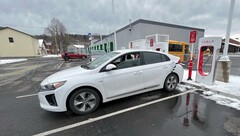 Hyundai e altri creeranno una rete di ricarica rivale (immagine: fiehlsport/YT)