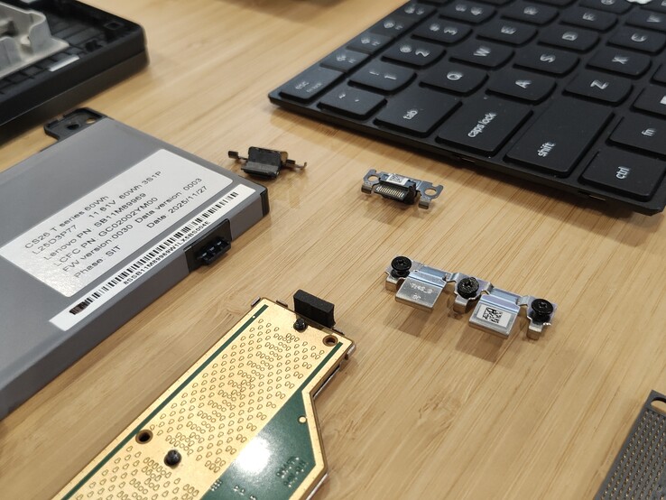 Alcune CRU del ThinkPad T14 Gen 7.