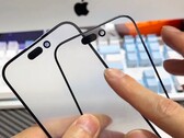 L'iPhone 15 Pro Max ha la fama di offrire le cornici più sottili dell'intera serie iPhone 15. (Fonte: Bilibili)