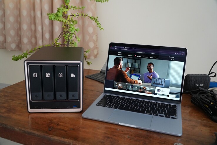 Il NASync DXP4800 GT di Ugreen funziona con il sistema operativo UGOS Pro