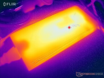 L'adattatore CA raggiunge oltre 47 C dopo lunghi periodi di gioco