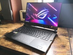 Il prossimo ROG Strix Scar 15 è apparso alla FCC, nella foto il modello attuale. (Fonte: NotebookCheck)