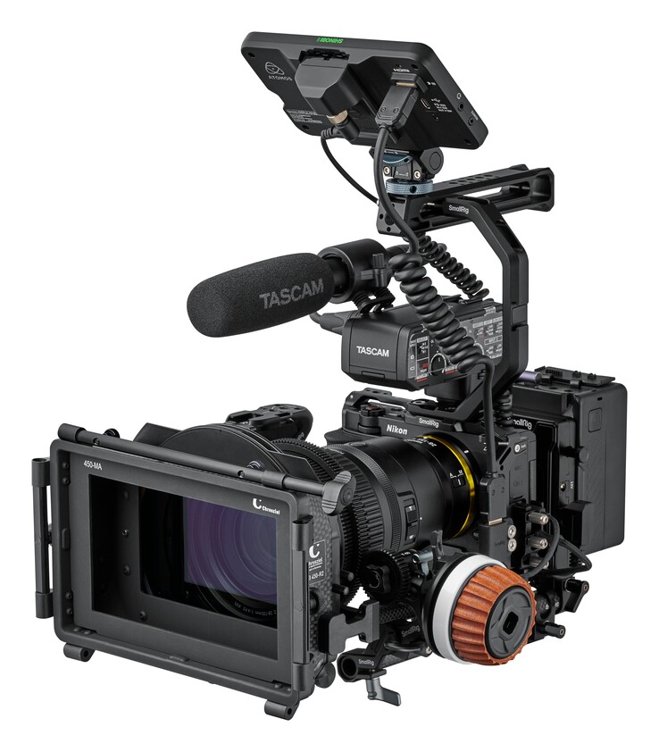 La fotocamera cinematografica Nikon ZR può essere completamente equipaggiata per essere utilizzata dai professionisti del cinema sui set cinematografici. (Fonte: Nikon)