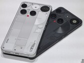 Il Nothing Phone (3) sarà disponibile in due varianti di colore: nero e bianco (Fonte: Notebookcheck)