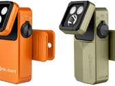 I modelli Olight Oclip 2 Pro (a sinistra) e Oclip 2 Ultra (a destra) sono dotati di teste inclinabili e clip girevoli per orientare comodamente il fascio luminoso.