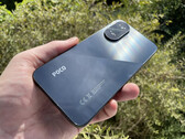 Il Poco F7 di Xiaomi gira su HyperOS 2.0 e le pubblicità sono ovunque. Ma possono essere disattivati.