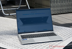 GeekBook M16 utilizzato all’aperto all’ombra