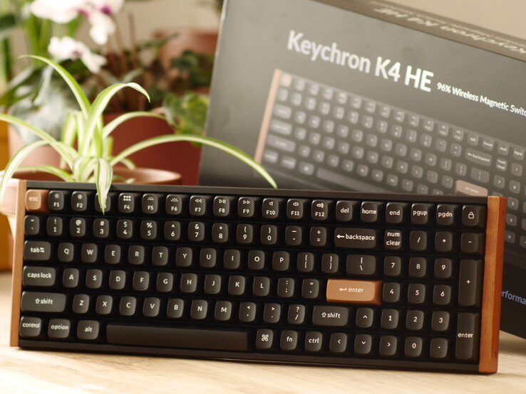Tastiera da gioco wireless Keychron K4 HE. (Fonte: Notebookcheck / Julian van der Merwe)