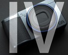 Ricoh GR IIIx fotocamera GR IV testo sovrapposto