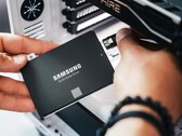 Un modder sta trasformando SSD di qualche anno fa in cartucce per videogiochi.