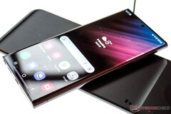 Il Galaxy S22 Ultra è il primo smartphone Galaxy S con una S Pen integrata. (Fonte: NotebookCheck)