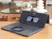 Lo Spacetop G1 vanta la connettività 5G, Bluetooth 5.3 e Wi-Fi 7. (Fonte: Sightful)