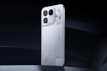 Realme Neo8 nell'opzione di colore Origin White (Fonte immagine: Realme)