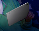 Il Redmi Pad 2 9.7, nella foto, contiene lo stesso hardware del Redmi Pad 2 SE e del Poco Pad C1.