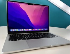 L&#039;ultimo MacBook Air nel suo colore Silver. (Fonte immagine: via @VNchocoTaco)