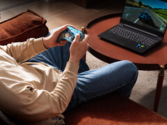 Il GameSir G7 Pro Wuchang: Fallen Feathers Edition supporta il risveglio con una sola pressione con le console Xbox compatibili. (Fonte: GameSir)