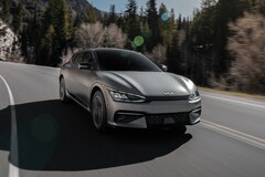 La Kia EV6 è un&#039;auto complessivamente molto sicura, ma secondo Euro NCAP potrebbe offrire una migliore protezione contro gli urti per i pedoni (Immagine: Kia)