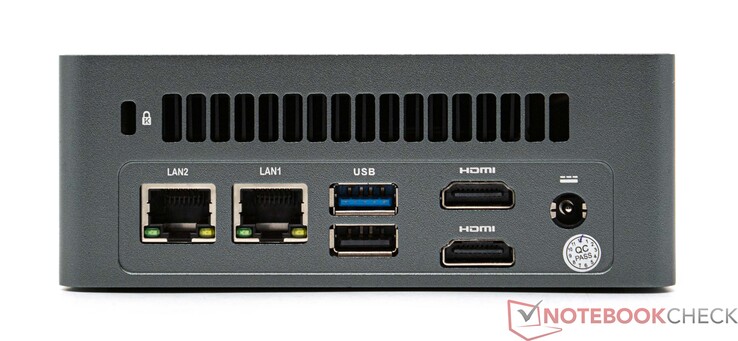 Posteriore: 2x 2.5G LAN, 1x USB 3.2, 1x USB 2.0, 2x HDMI 2.0 collegamento alla rete (12 V; 5 A)