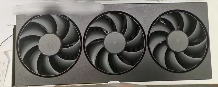 Presunta GPU RTX 4090 Ti. (Fonte: Greymon55)
