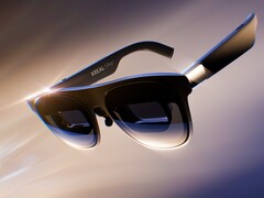 Gli occhiali AR Xreal 1 Pro+ offrono immagini HDR con una luminosità di 1.200 nit quando sono collegati a laptop, telefoni e console di gioco.