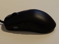 L’XTRFY M42V2 è un nuovo mouse particolarmente conveniente