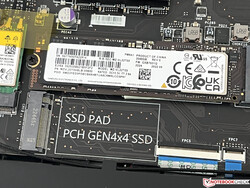 Il GT77 dispone di tre slot M.2-2280 (1x PCIe 5.0, 2x PCIe 4.0)