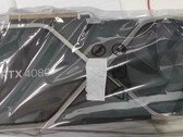 Nvidia starebbe lavorando a due varianti di GeForce RTX 4080 (immagine via @KittyYYuko su Twitter)
