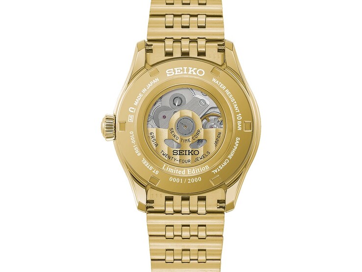Il fondello color oro del Seiko Presage Classic x Tradman’s Bonsai che mostra il suo movimento automatico, la dicitura “edizione limitata” e il numero di serie.