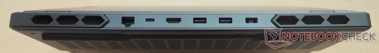 Posteriore: RJ-45 LAN, USB 3.2 Gen2 Type-C (incl. DisplayPort 1.4 e 140 W Power Delivery), HDMI 2.1, 2x USB 3.2 Gen1 Type-A, ingresso CC